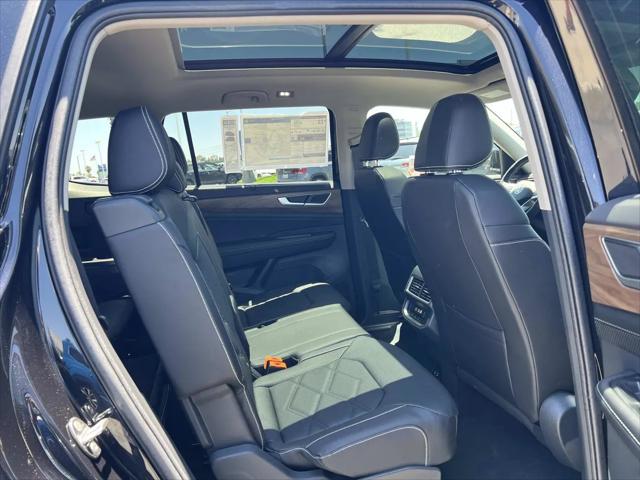 2026 Volkswagen Atlas SE with Technology
