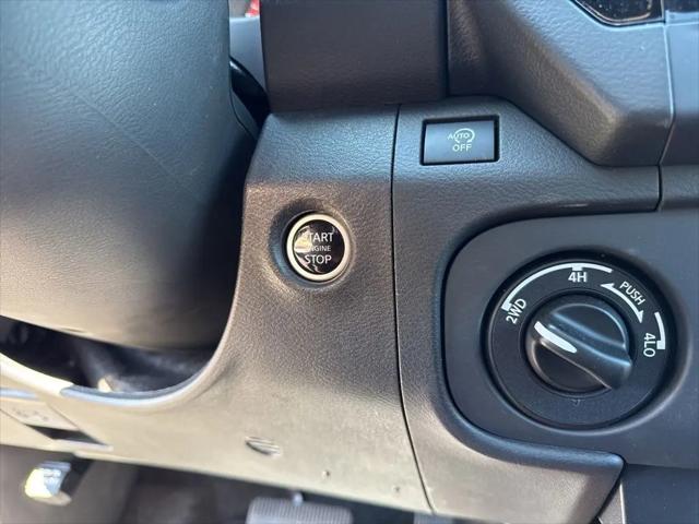 2025 Nissan Frontier Crew Cab PRO-4X 4x4