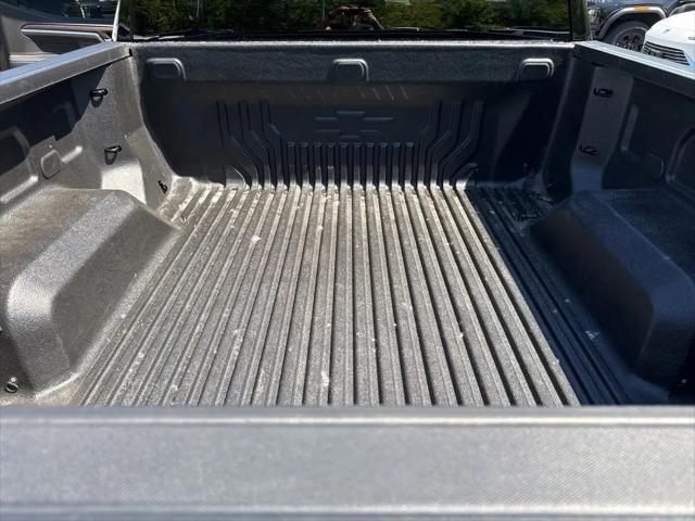 2024 Chevrolet Silverado 1500 4WD Crew Cab Short Bed LT with 2FL