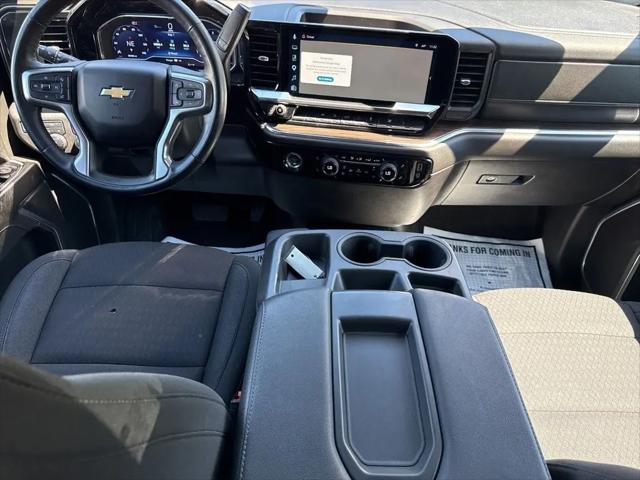 2024 Chevrolet Silverado 1500 4WD Crew Cab Short Bed LT with 2FL