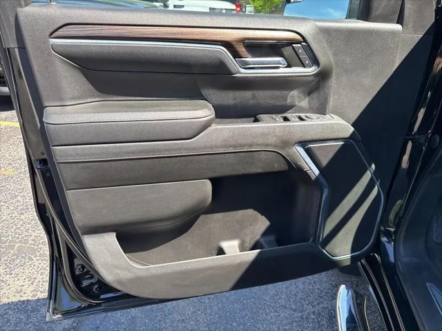 2024 Chevrolet Silverado 1500 4WD Crew Cab Short Bed LT with 2FL