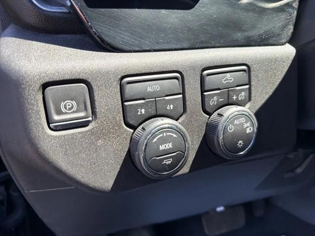 2024 Chevrolet Silverado 1500 4WD Crew Cab Short Bed LT with 2FL