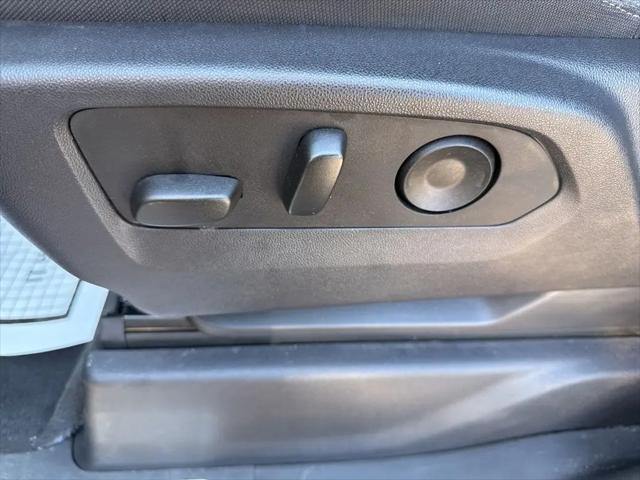 2024 Chevrolet Silverado 1500 4WD Crew Cab Short Bed LT with 2FL