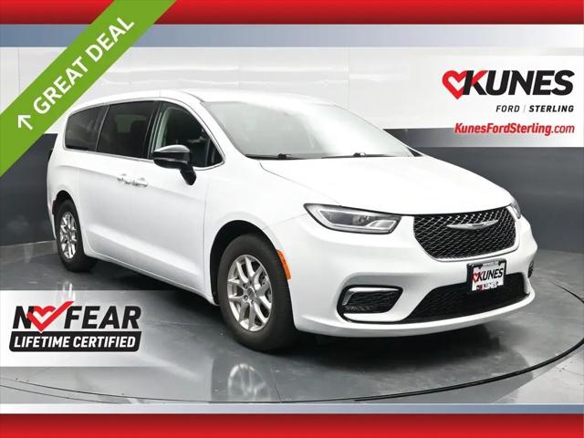 2024 Chrysler Pacifica Touring L for sale in Sterling, IL
