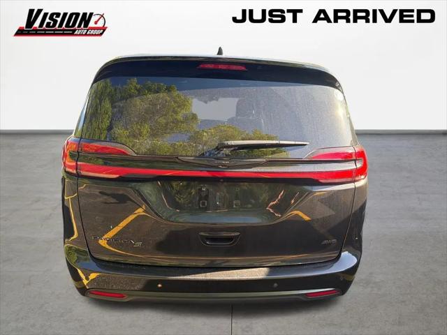 2023 Chrysler Pacifica Touring L AWD