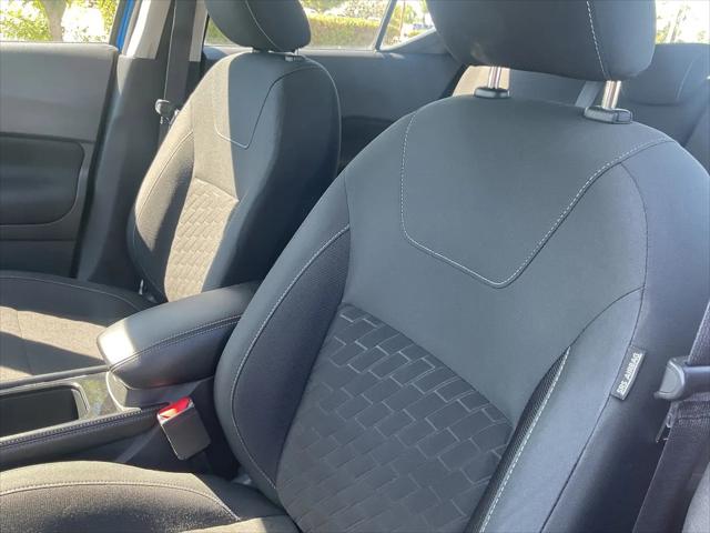 2021 Nissan Kicks SV Xtronic CVT