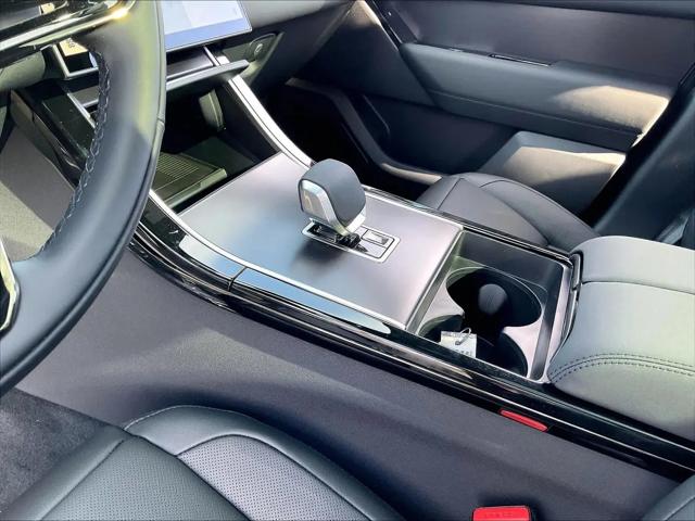 2026 Land Rover Range Rover Velar P250 Dynamic SE