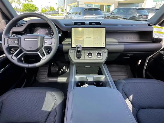 2026 Land Rover Defender P400 X-Dynamic SE