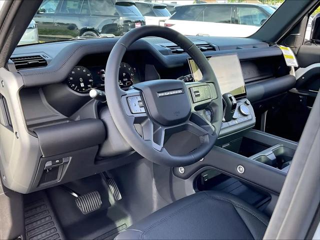 2026 Land Rover Defender P400 X-Dynamic SE