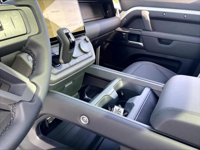 2026 Land Rover Defender P400 X-Dynamic SE