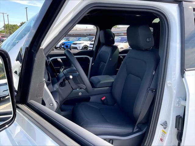 2026 Land Rover Defender P400 X-Dynamic SE