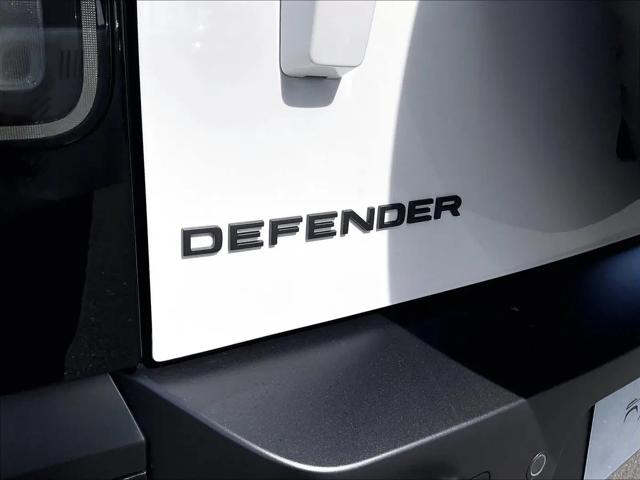 2026 Land Rover Defender P400 X-Dynamic SE