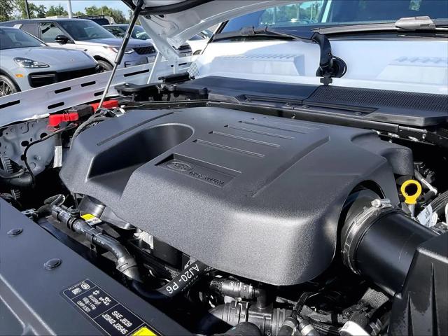 2026 Land Rover Defender P400 X-Dynamic SE