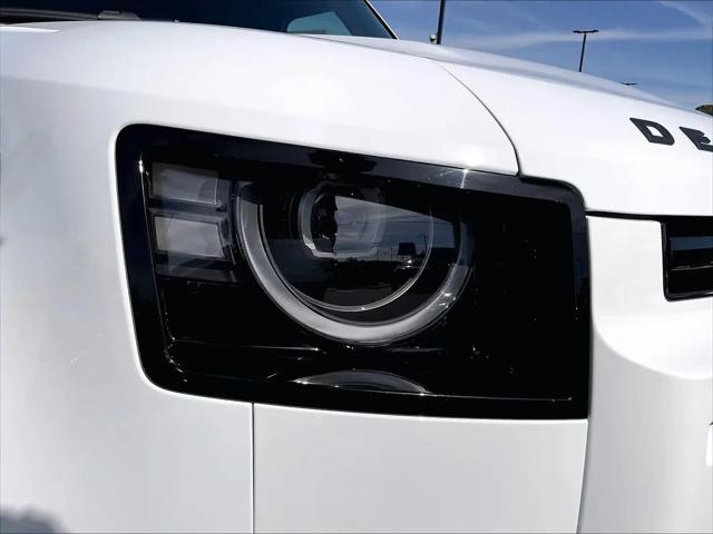 2026 Land Rover Defender P400 X-Dynamic SE