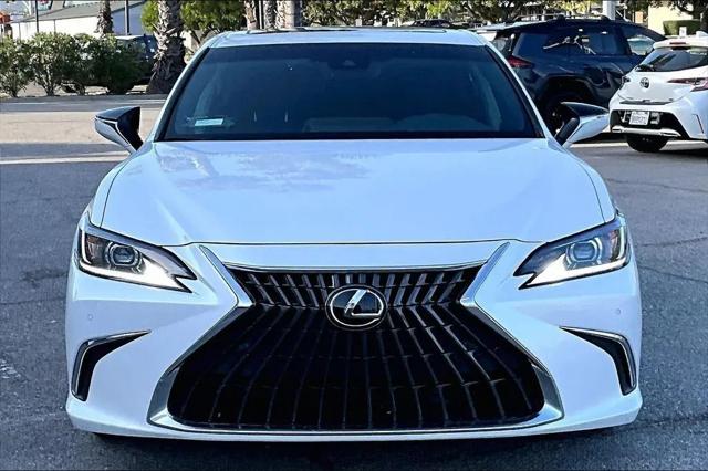 2025 Lexus ES 300h ES 300h