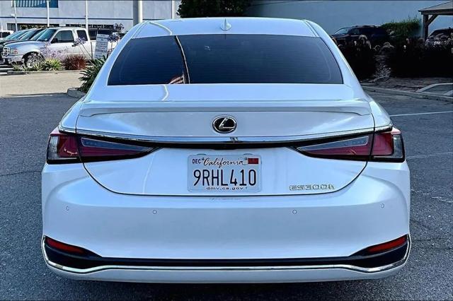2025 Lexus ES 300h ES 300h
