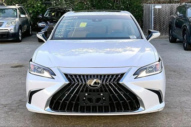 2025 Lexus ES 300h ES 300h
