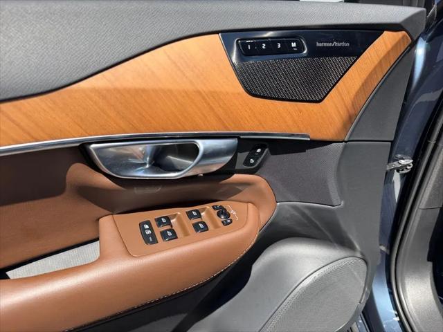 2023 Volvo XC90 Recharge T8 Plus Bright Theme 7-Seater