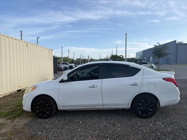 2013 Nissan Versa 1.6 SV