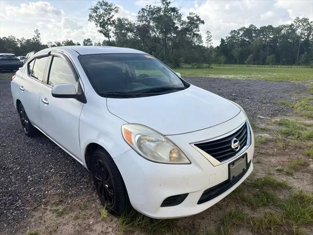 2013 Nissan Versa 1.6 SV