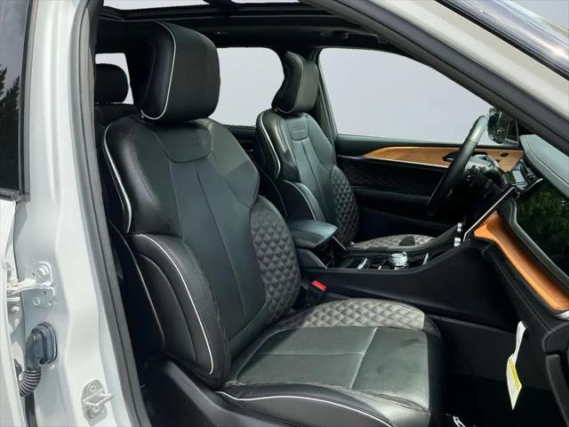 2023 Jeep Grand Cherokee Summit Reserve