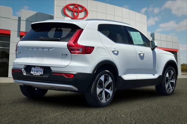 2024 Volvo XC40 B5 Plus Bright Theme
