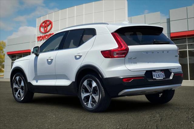 2024 Volvo XC40 B5 Plus Bright Theme