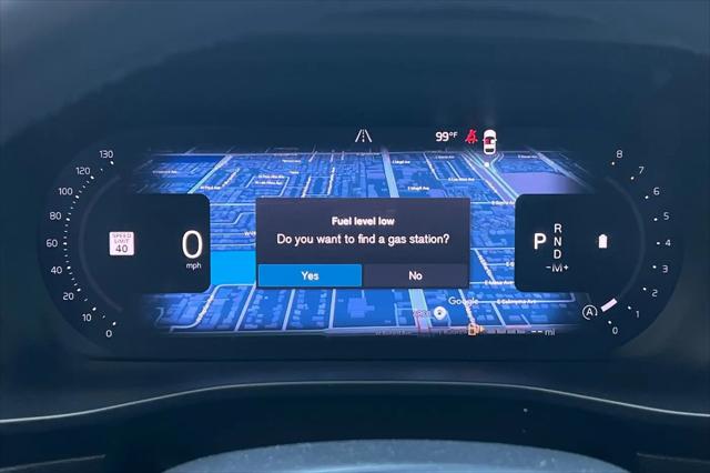 2024 Volvo XC40 B5 Plus Bright Theme