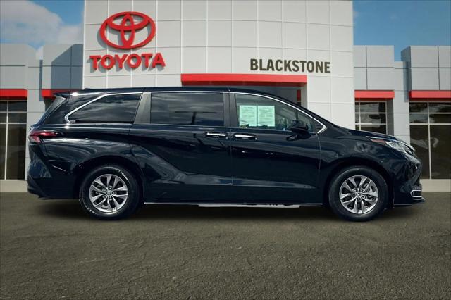 2022 Toyota Sienna XLE