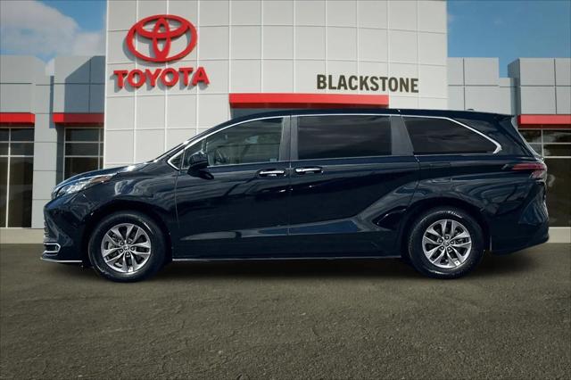 2022 Toyota Sienna XLE