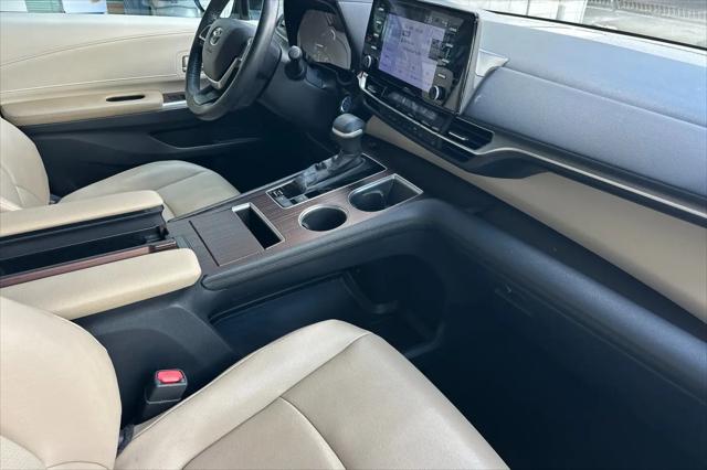 2022 Toyota Sienna XLE
