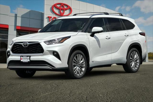 2026 Toyota Highlander Hybrid Platinum