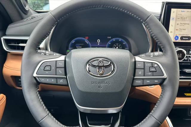 2026 Toyota Highlander Hybrid Platinum