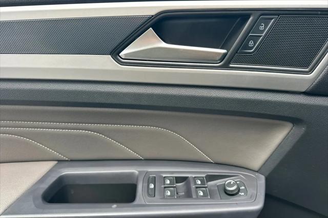 2021 Volkswagen Atlas 3.6L V6 SE w/Technology R-Line