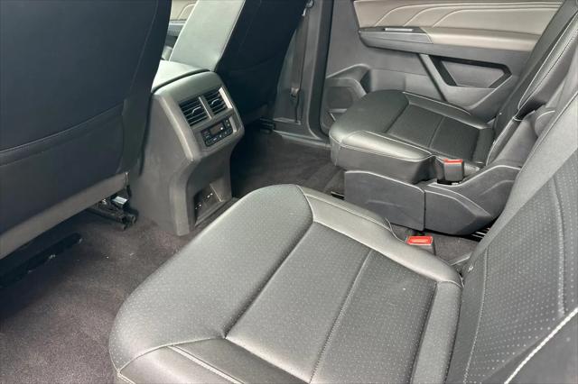 2021 Volkswagen Atlas 3.6L V6 SE w/Technology R-Line