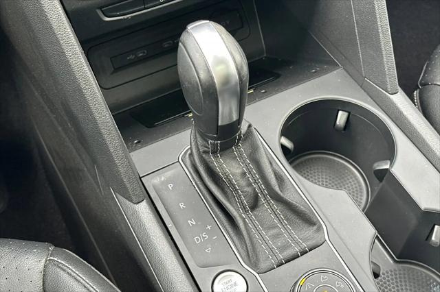 2021 Volkswagen Atlas 3.6L V6 SE w/Technology R-Line