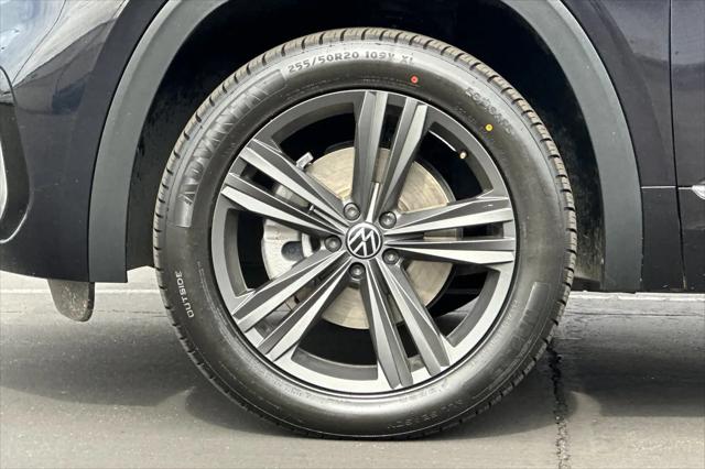 2021 Volkswagen Atlas 3.6L V6 SE w/Technology R-Line