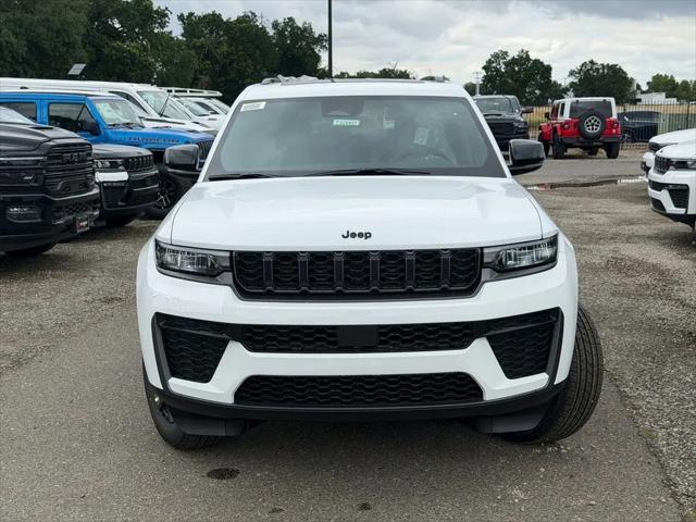 2026 Jeep Grand Cherokee L Altitude 4x4