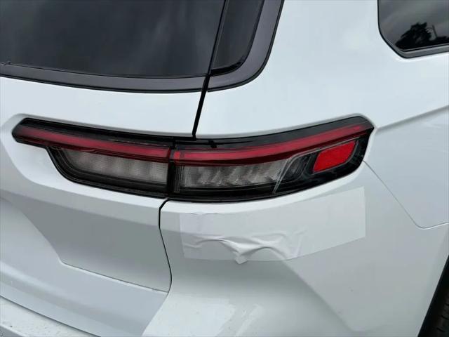 2026 Jeep Grand Cherokee L Altitude 4x4