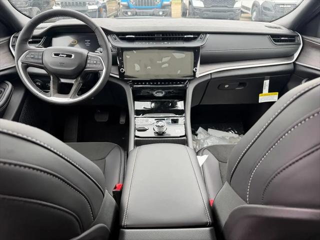 2026 Jeep Grand Cherokee L Altitude 4x4