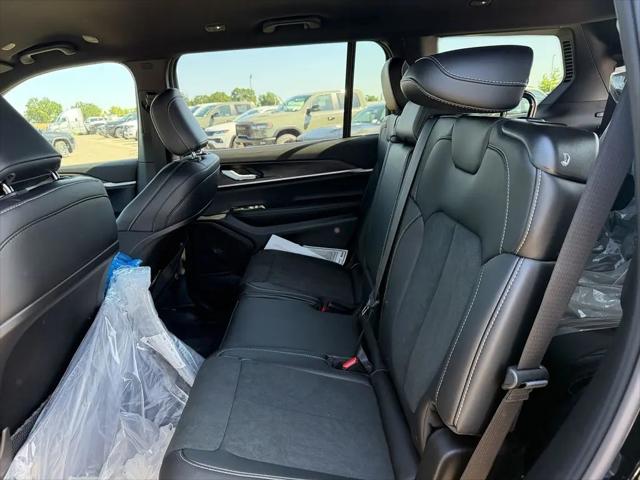 2026 Jeep Grand Cherokee L Altitude 4x4