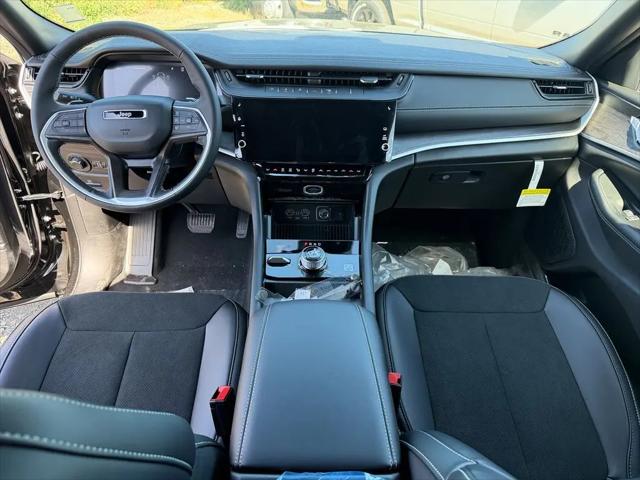 2026 Jeep Grand Cherokee L Altitude 4x4