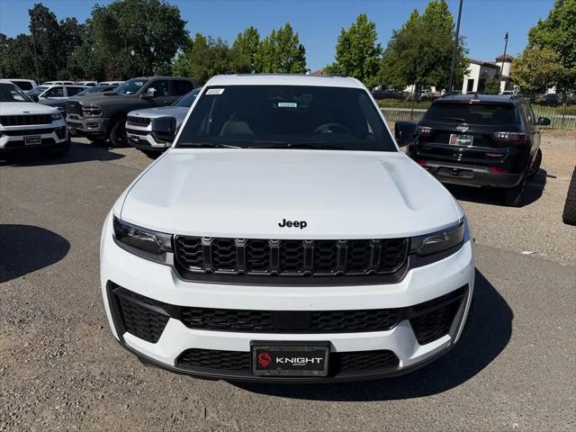 2026 Jeep Grand Cherokee L Altitude 4x4