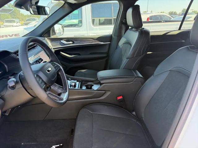 2026 Jeep Grand Cherokee L Altitude 4x4