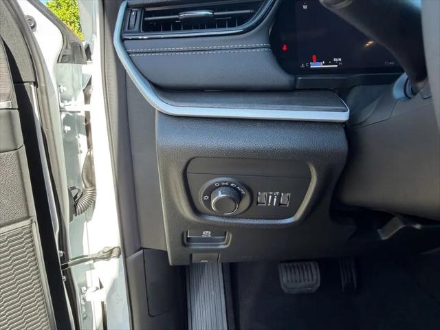 2026 Jeep Grand Cherokee L Altitude 4x4