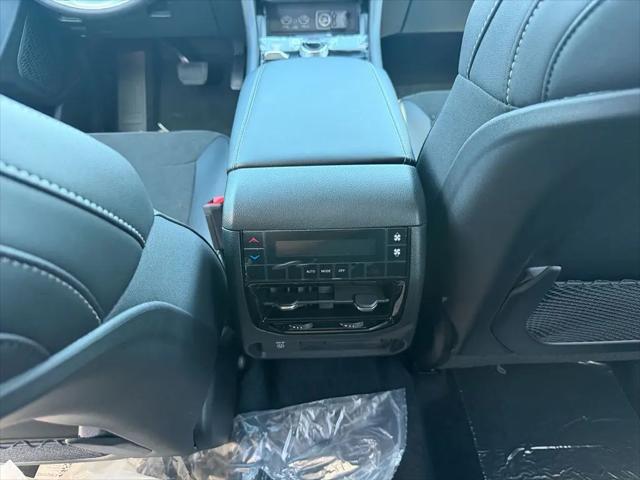 2026 Jeep Grand Cherokee L Altitude 4x4