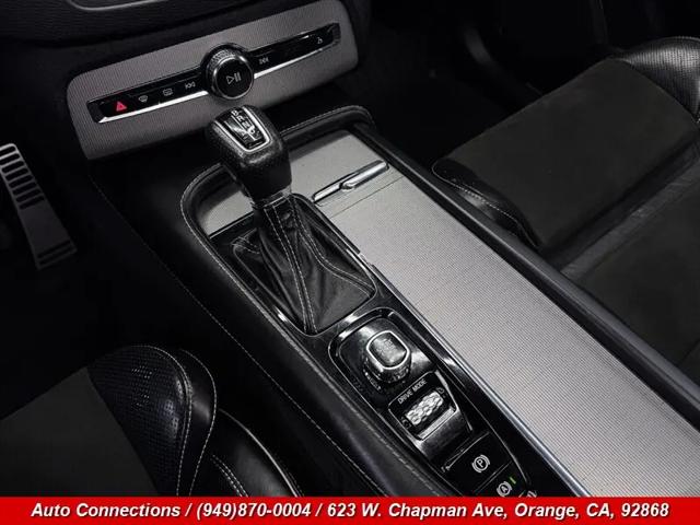 2018 Volvo XC90 T5 R-Design 5P