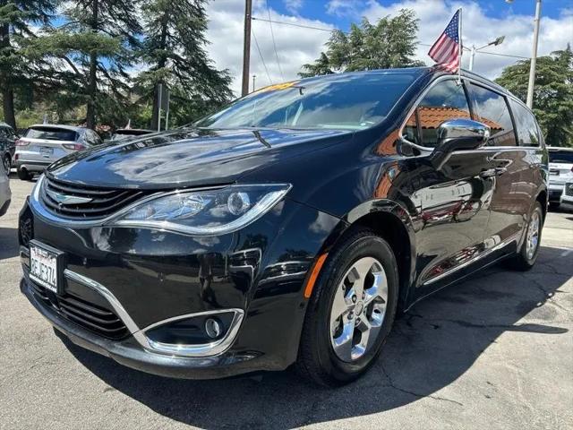 2018 Chrysler Pacifica Hybrid Limited for sale in Newhall, CA