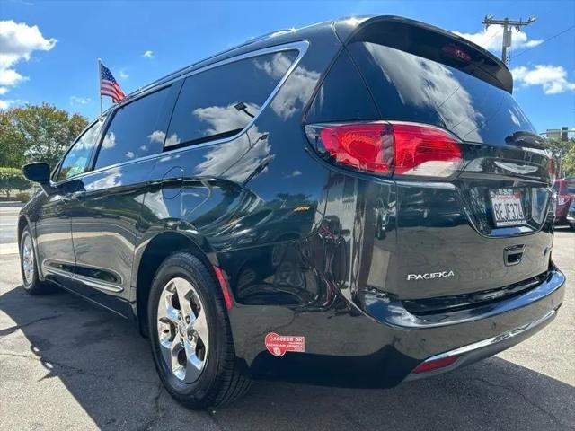 2018 Chrysler Pacifica Hybrid Limited