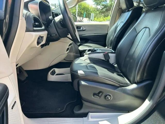 2018 Chrysler Pacifica Hybrid Limited